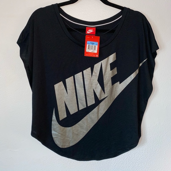 NWT Nike Sportswear Relaxed Fit Logo Swoosh Black Metallic Pewter Gray T-Shirt M - Picture 7 of 9